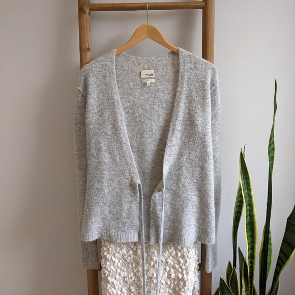 Aritzia Wilfred Free Gigi Wrap Sweater - Picture 5 of 8